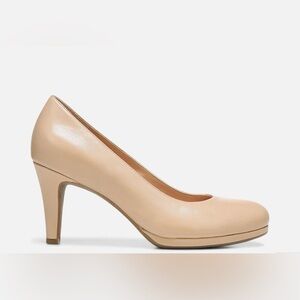 Naturalizer Classic Nude Heels